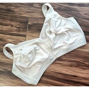 Playtex 18 Hour Bra Size 48DDD Beige Wireless Bullet Comfort Padded Straps 4693